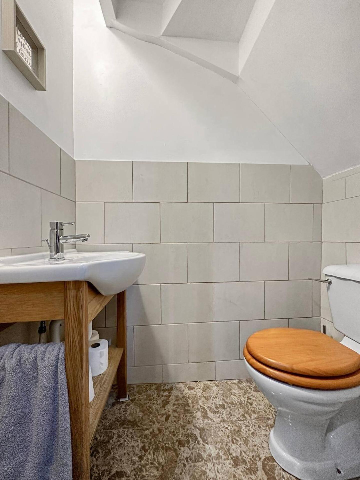 3 Bed Home In Tonypandy With Balcony View Room Llwynypia Kültér fotó